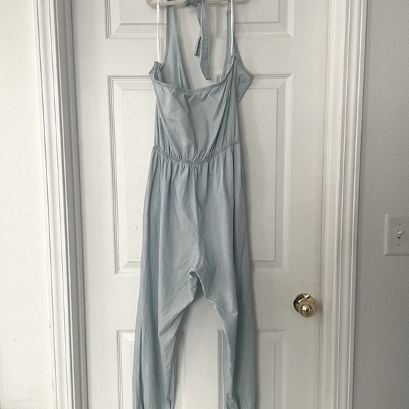 Light Blue Halter Jumpsuit With Pockets - Picture 2 of 4